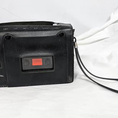 Vintage Realistic CTR-39 Model 14-819 Portable Cassette Tape Player/ Recorder image 2