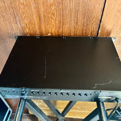 YAMAHA TX802 FM TONE GENERATOR SYNTHESIZER 2U RACK New internal battery image 10