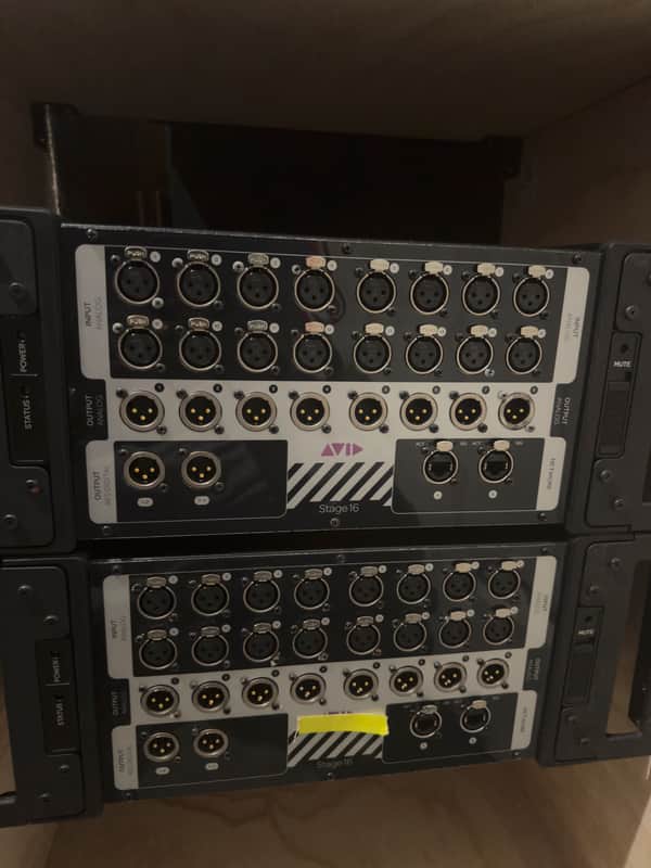 Avid Stage 16 2013 - Black and Gray image 1