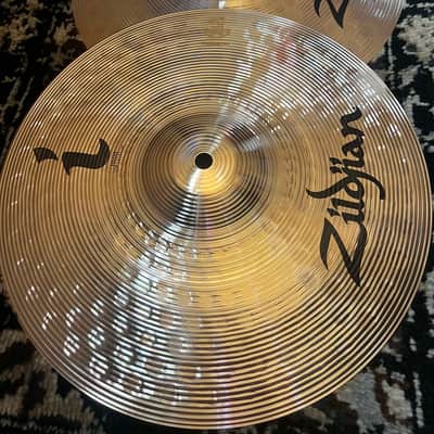Mint Zildjian 13" I Family Hi-Hat Cymbals (Pair) - Traditional image 2