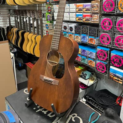 Martin 00-15M image 2