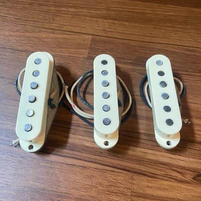 Fender Pure Vintage ’65 Strat Pickup Set image 1