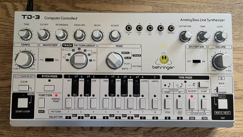 Behringer TD-3 Silver + Dust Cover image 1
