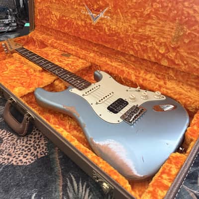 Fender Custom Shop ‘62 Stratocaster Heavy Relic HSS 2021 - Ice Blue Metallic image 2