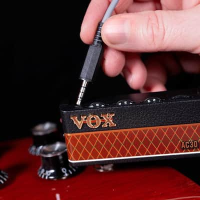 Vox amPlug 3 AC30 Headphone Guitar Amplifier w/Stereo FX, Tremolo, Speaker Emulation, Built-in Rhythms, and Aux in image 5