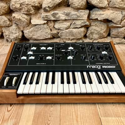 serviced Moog Prodigy MK1 Monophonic Analog Synthesizer / CV GATE 230v