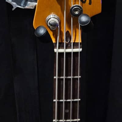 Squier Classic Vibe '60s Precision Bass - 3-Tone Sunburst 2024 image 3