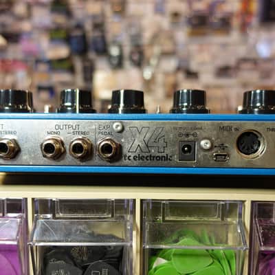 TC Electronic Flashback X4 Delay & Looper 2011 - 2019 - Blue image 2