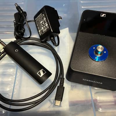 Shure XSW-D Pedalboard Guitar Wireless System image 1