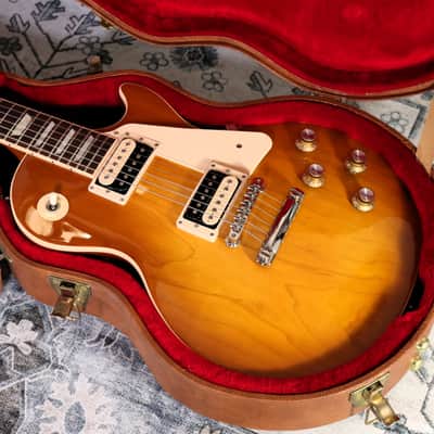 Gibson Les Paul Classic 2019 - Rosewood Fingerboard, Honeyburst, Used image 16