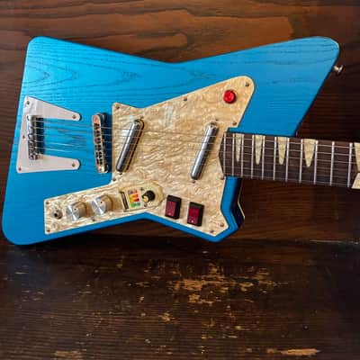 DiPinto Quark 6 Echo Killer 2026 - Metallic blue grain image 2