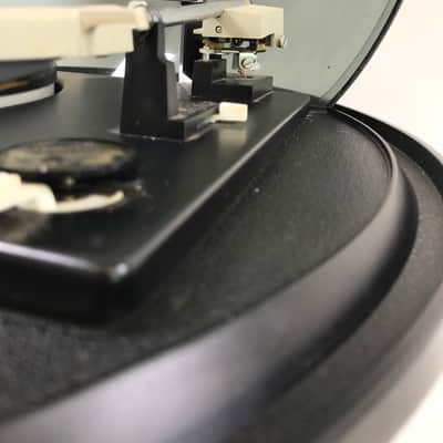 Vintage 1970 Electrohome Record Player & Radio - Model 862 image 6