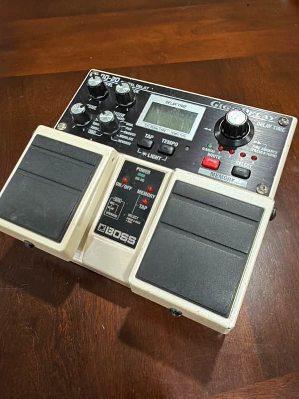 Boss DD-20 Giga Delay