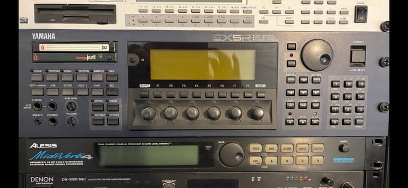 Yamaha EX5R Realtime Control Synthesizer