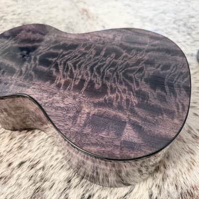 Kala Metropolitan Deluxe Mango Tenor Ukulele - Black Night 2026 - Gloss image 6