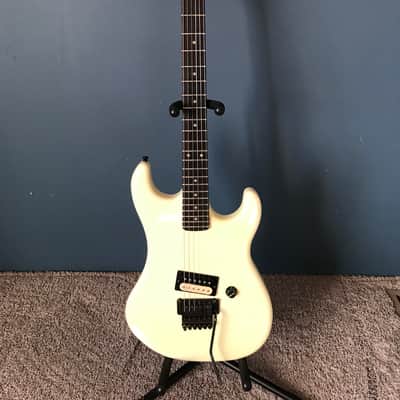 Kramer Baretta 84/85 Cream Neck image 18
