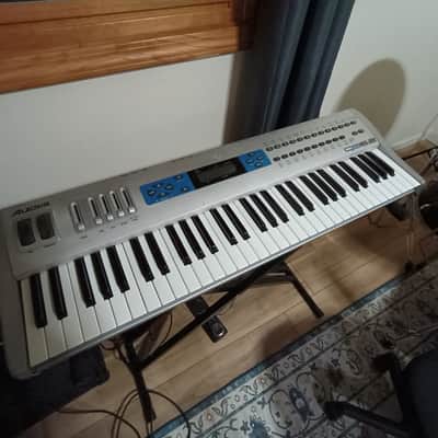 Alesis QS6.2 Keyboard Synthesizer