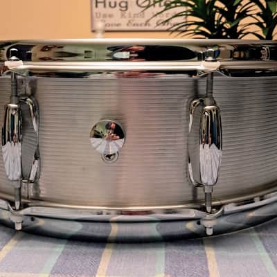 Slingerland No. 140 Student Model 5x14" Aluminum Snare Drum with Rapid Strainer 1967 - 1979 - Ribbed Aluminum image 3
