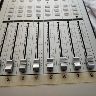Mackie MCU Pro XT 8-fader Extender Bild 2