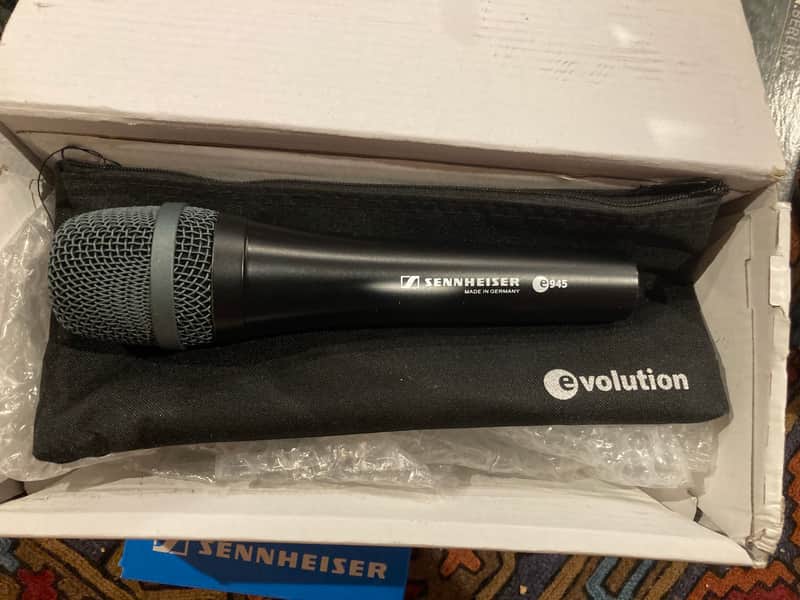 Sennheiser e945 Handheld Supercardioid Dynamic Vocal Microphone