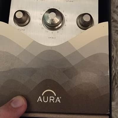 Fishman Aura Acoustic Imaging Dreadnought Pedal 2010s - Silver image 6