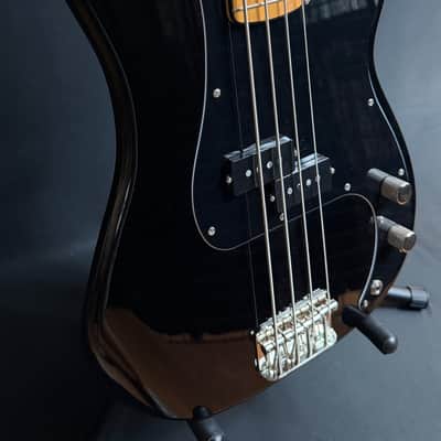 Squier Classic Vibe 70's Precision Bass 4-String Bass Guitar Gloss Black Finish (411) image 5