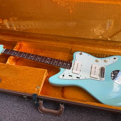 Fender American Vintage Thin Skin '62 Jazzmaster Daphne Blue image 2