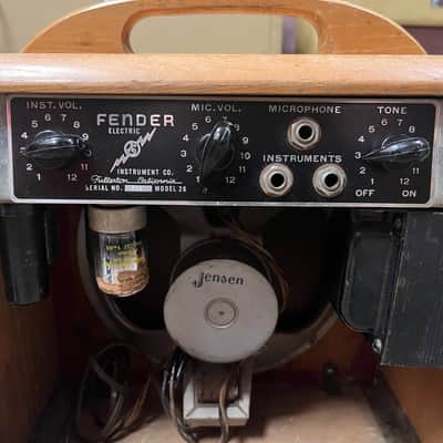 Fender Model 26 Deluxe Woody Vintage RARE Guitar Tube Amplifier Combo - Local Pickup Only image 7