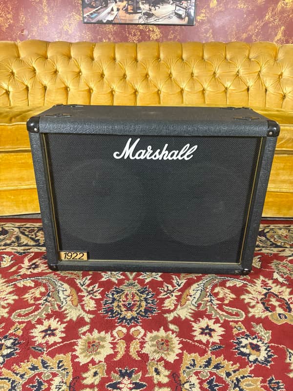 Marshall 1922 2 x 12 Speaker Cabinet - Black image 1