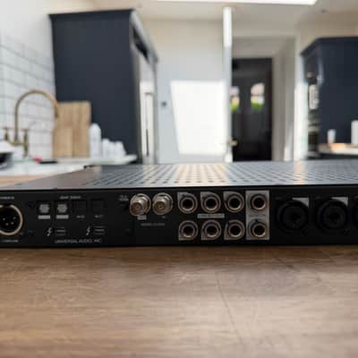 Universal Audio Apollo 8p QUAD Thunderbolt 2 Audio Interface 2010s - Black image 4