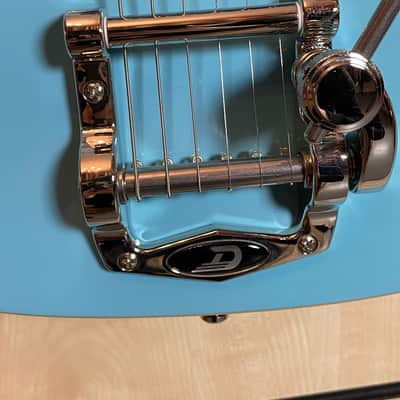 Duesenberg Caribou Narvik Blue Diamond Deluxe Tremola Electric Guitar B-Stock image 5