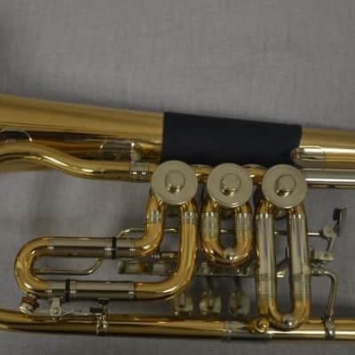 Fliscorno de cilindros Miraphone 24R en perfecto estado. image 4