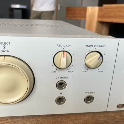 Akai S2000 with floppy disk simulator - 100V image 4