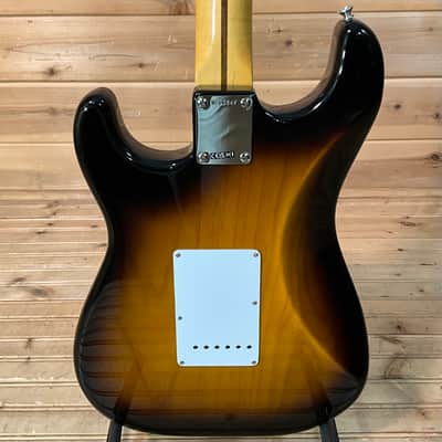 Fender 70th Anniversary American Vintage II 1954 Stratocaster Electric Guitar - 2-Color Sunburst image 4