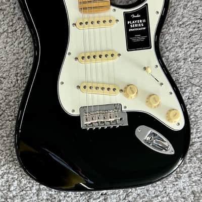Mint Fender Player II Stratocaster guitar, Maple Fingerboard, Black Finish - MIM image 3