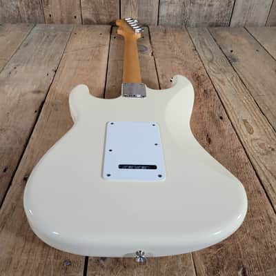 Fender Vintera Stratocaster 60's Mod 2020 w/ Gig Bag - Olympic White image 13