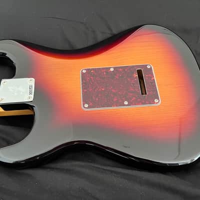 Fender Player II Modified Stratocaster with Maple Fretboard 2025 - Present - 3-Color Sunburst image 3