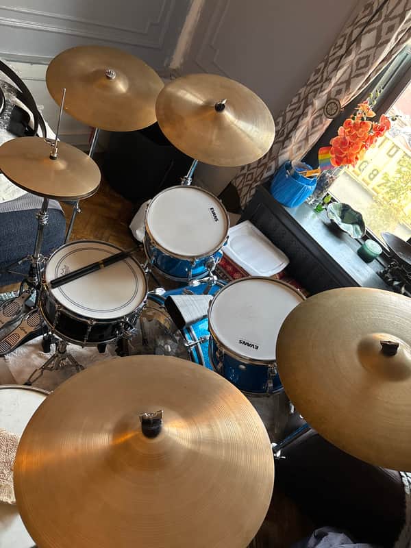Zildjian cymbals 14,16,18,18cr 18 sizzle,22” Constantinople A,14” A hi hats & Bag image 1