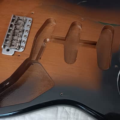 Fender American Vintage '57 Stratocaster 1982 - 1984 - 2-Color Sunburst image 3