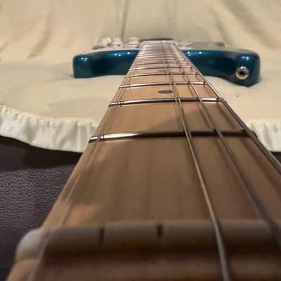 Fender American Elite Stratocaster SSS with Maple Fretboard 2016 - 2019 - Ocean Turquoise Metallic image 11
