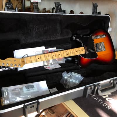 Rare Fender American Standard Telecaster 60th anniversary USA 2011 Sunburst Maple Fretboard + Etui et papiers d'origine image 2