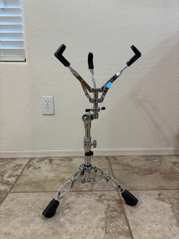 Roland RDH-130 Pro Snare Drum Stand - $100 (40% OFF!)
