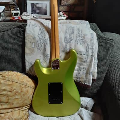 Fender American Ultra II Stratocaster with Maple Fretboard 2024 - Present - Solar Flare image 6