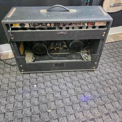 Fender Twin Reverb 2-Channel 100-Watt 2x12" Guitar Combo Silverface image 12