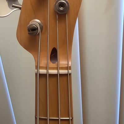 Squier Bullet Bass B-34 1983 - 3-Color Sunburst image 14