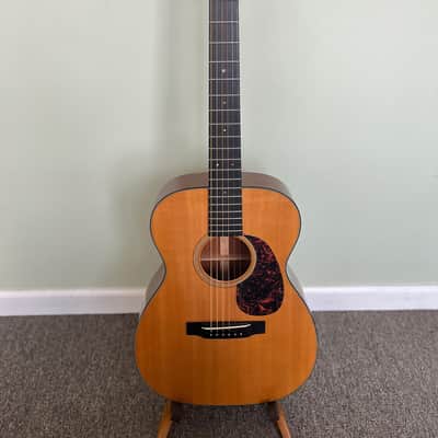 Martin 00-18V 2005 image 1
