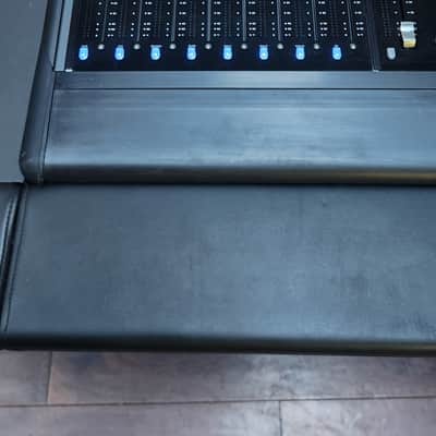 Avid S4 16 Channel Control Surface with Argosy Eclipse S4 Desk image 4