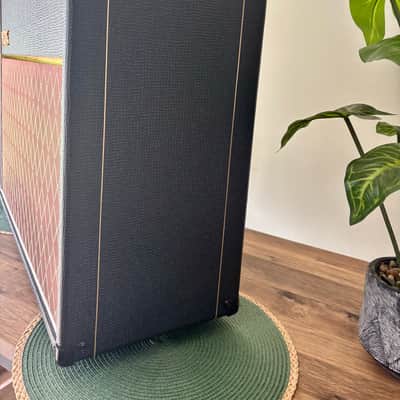 NEARLY NEW Vox V212C Custom 2x12" Guitar Speaker Cabinet - Black image 4