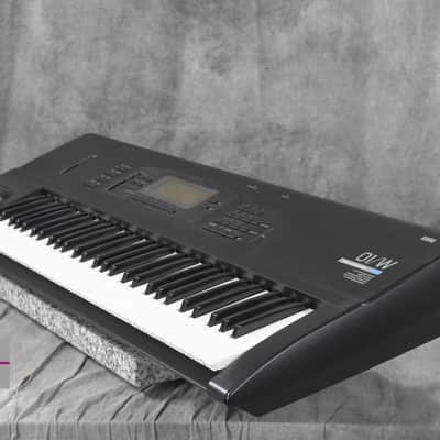 KORG 01/W Music Workstation synthesizer in Good condition. image 4