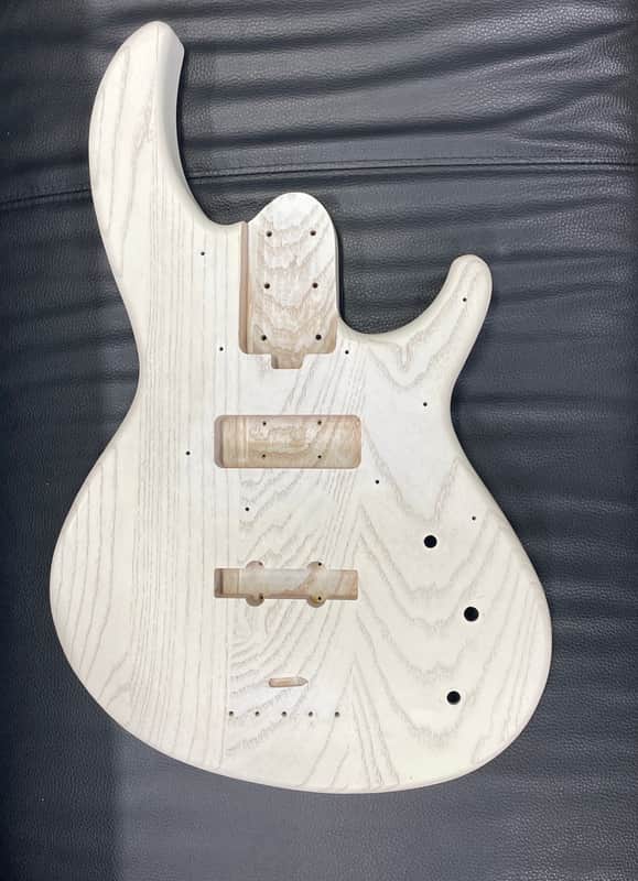 Unknown Bass Body 2020s? - White image 1
